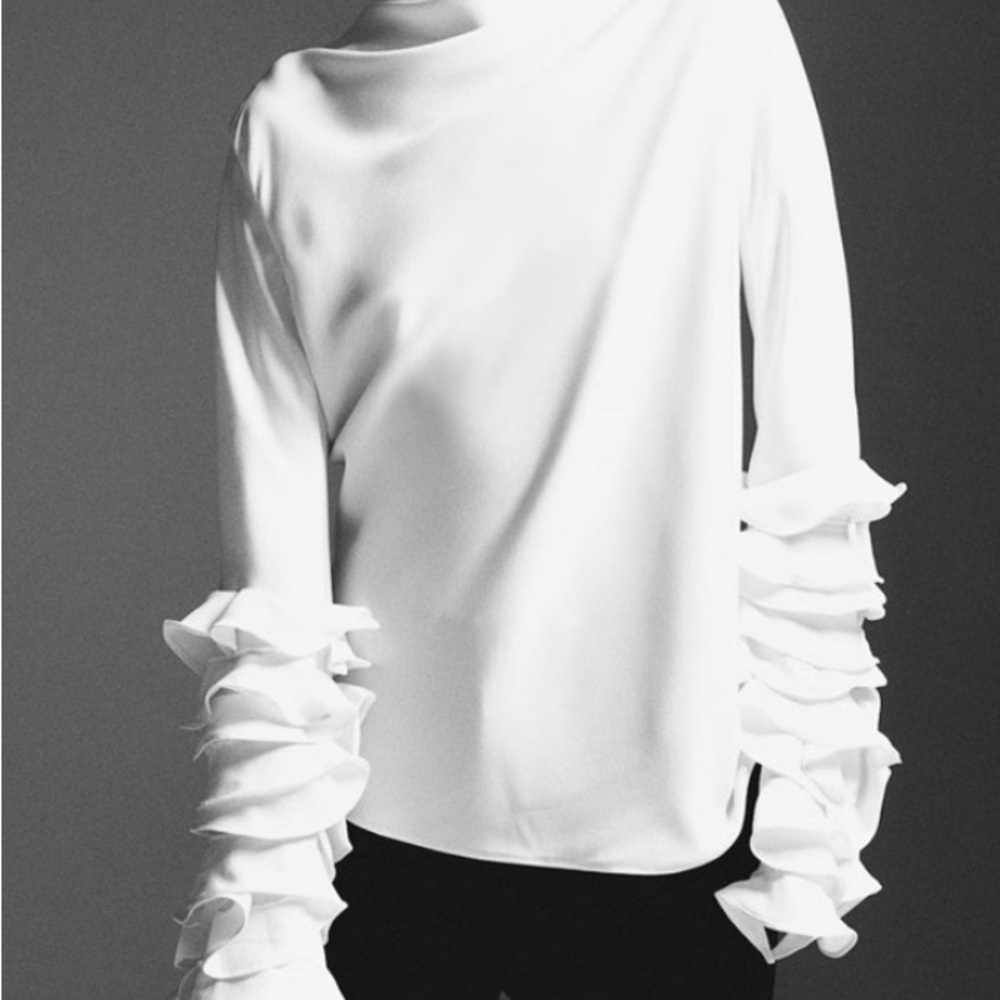 H&M Cream Ruffle Sleeve Blouse - Picture 2 of 12